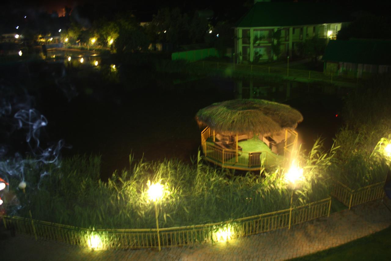 Green Hotel-Club Zatoka Exterior foto